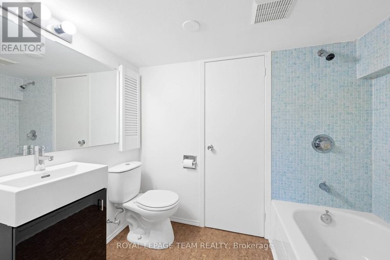 28476575/56-ryeburn-drive/riverside-southgloucester-glen/ottawa/ontario/K1V1H5_33