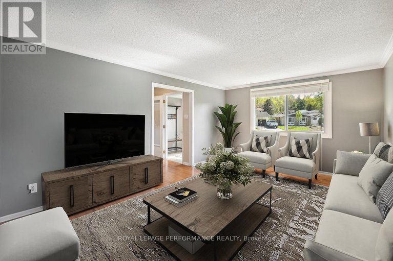 28684001/2045-deerhurst-court/beacon-hill-north/ottawa/ontario/K1J8H2_27