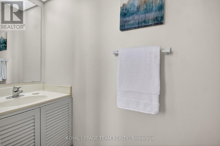 29486298/708-1285-cahill-drive/south-keys/ottawa/ontario/K1V9A7_21