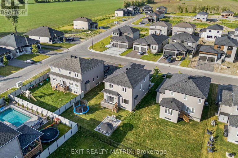 28493432/461-aurora-street/russell-twp/russell/ontario/K4R0L3_32