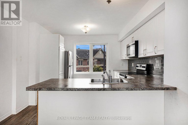 28819006/175-camden-private/cedargrovefraserdale/ottawa/ontario/K2J6J1_11