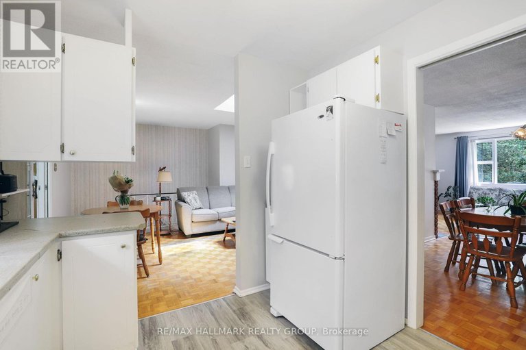 28588248/1307-fairway-drive/manotick-east-to-manotick-station/ottawa/ontario/K4M1B3_16