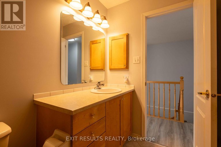 28125818/2056-dorima-street/avalon-east/ottawa/ontario/K4A4E8_20