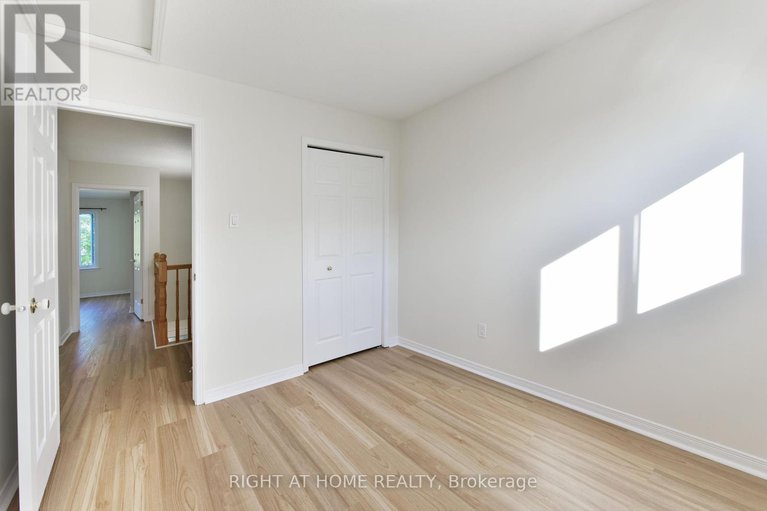 28391369/205-gray-crescent/beaverbrook/ottawa/ontario/K2K3L8_23