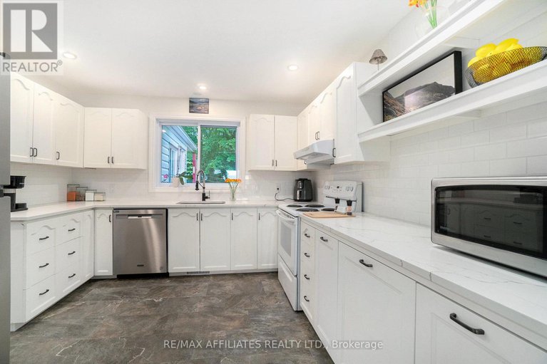 28854774/319-riverwood-drive/woodlawnmaclarens-landingkilmaurs/ottawa/ontario/K0A3M0_11