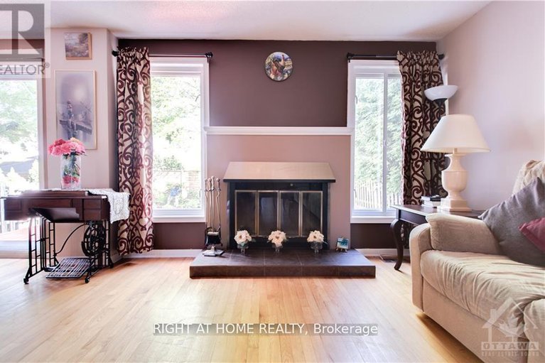 27968976/6078-rivercrest-drive/chapel-hill/ottawa/ontario/K1C5R2_14
