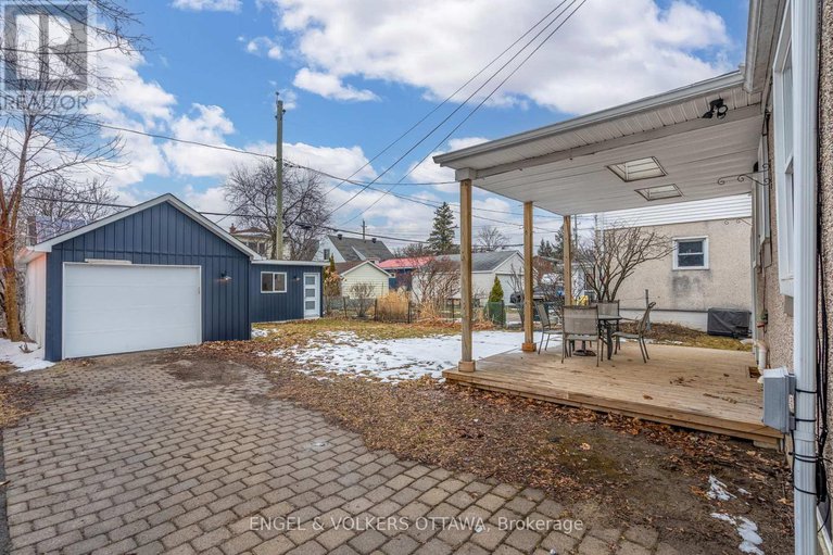 28177726/141-crerar-avenue/carlington/ottawa/ontario/K1Z7P4_28