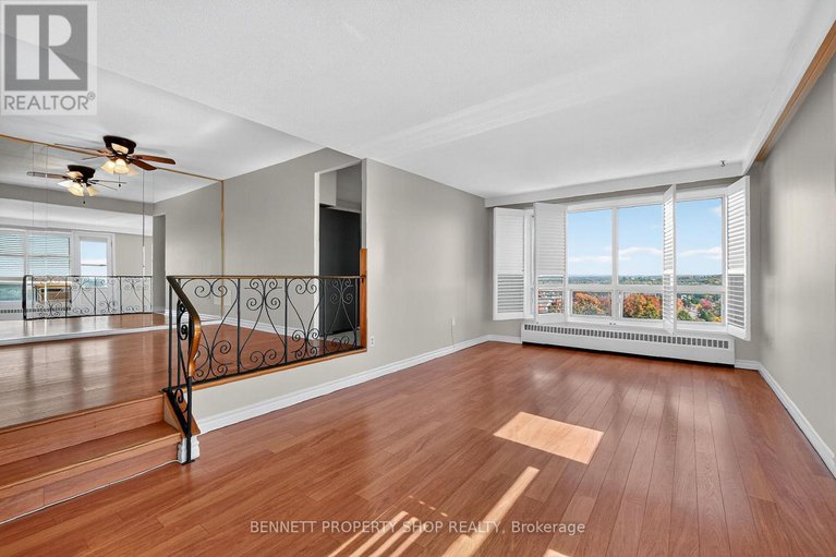 28981552/1015-915-elmsmere-road/beacon-hill-south/ottawa/ontario/K1J8H8_23