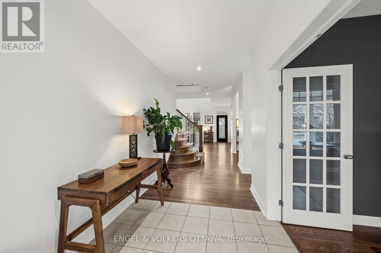 29623867/566-erinwoods-circle/stonebridge/ottawa/ontario/K2J5M8_3