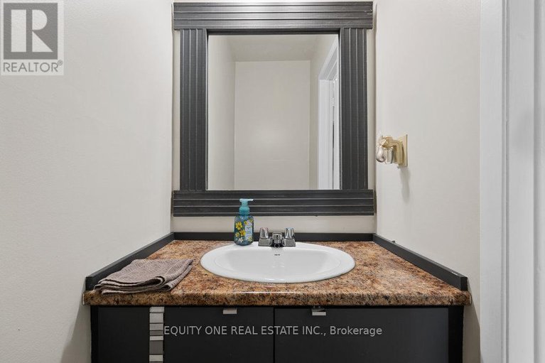 28549903/5-2-bertona-street/manordale/ottawa/ontario/K2G0W2_17