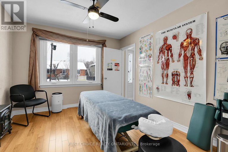 29205327/1366-kingston-avenue/carlington/ottawa/ontario/K1Z8L2_16