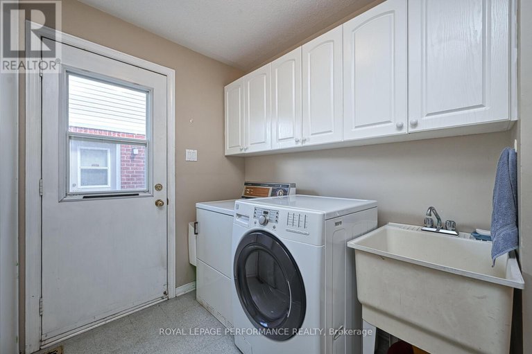 28814845/3026-sable-ridge-drive/upper-hunt-club/ottawa/ontario/K1T3R9_31