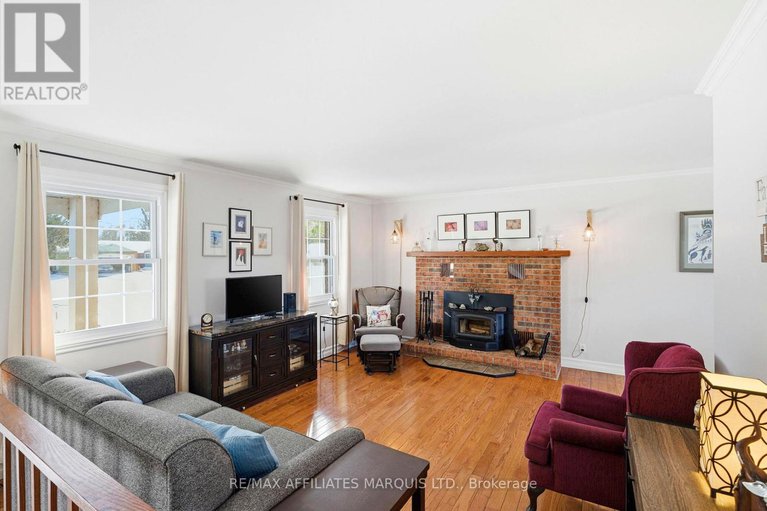 29323072/21-spruce-street/ingleside/south-stormont/ontario/K0C1M0_6