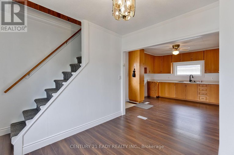28505414/424-moore-street/renfrew/renfrew/ontario/K7V1L9_28