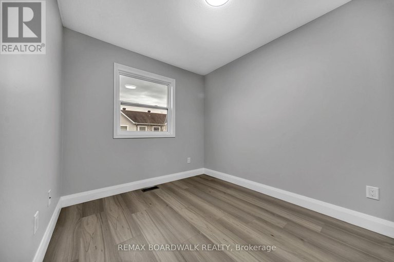 29140441/714-sanibel-private/westcliffe-estates/ottawa/ontario/K2H0A8_32