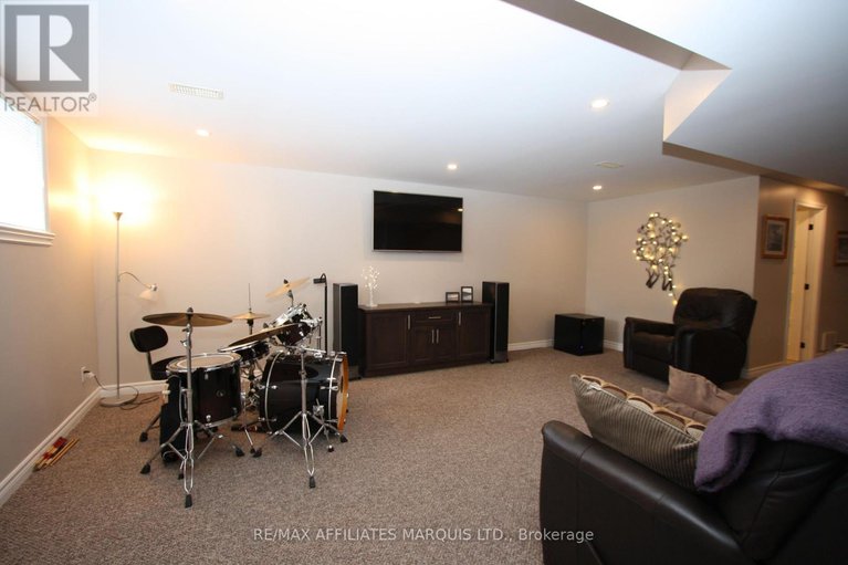 28786974/20447-patricia-lane/south-glengarry-lancaster-twp/south-glengarry/ontario/K0C1L0_17