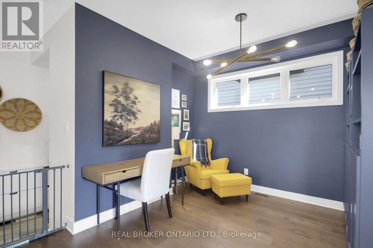 28766291/134-crevasse-road/mer-bleuebradley-estatesanderson-park/ottawa/ontario/K1W0P9_6