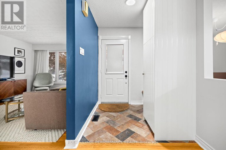 29278776/39-fielding-court/riverside-park-south/ottawa/ontario/K1V7H2_3