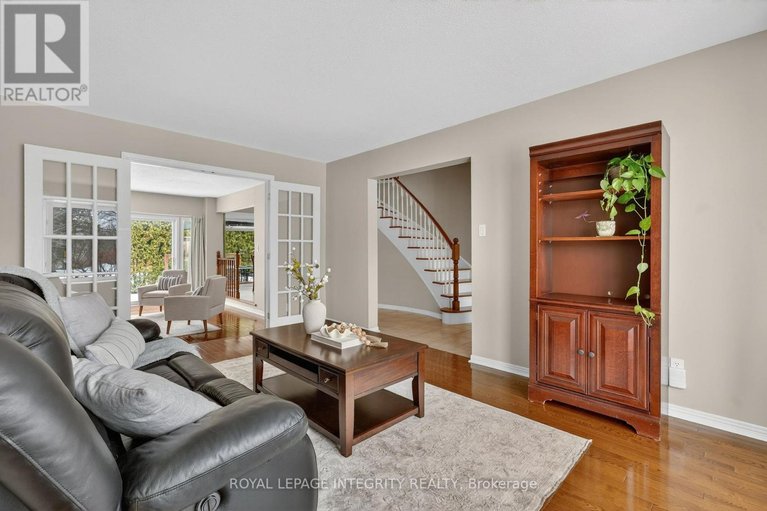 29488935/6020-vineyard-drive/convent-glen/ottawa/ontario/K1C2M5_5