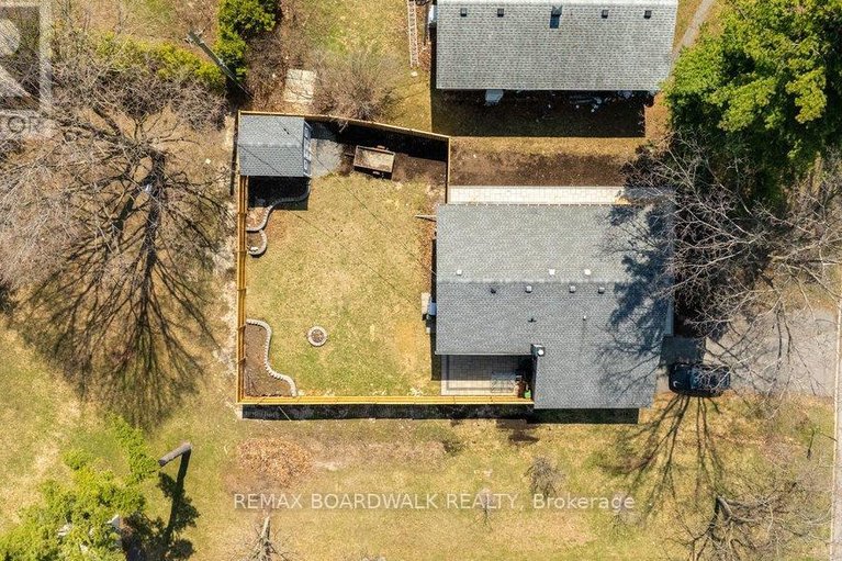 29650658/1279-adirondack-drive/kenson-park/ottawa/ontario/K2C2V7_32