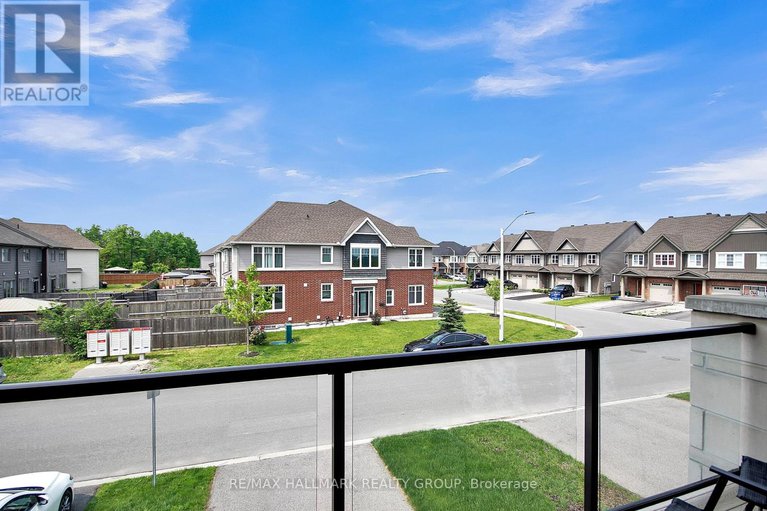 28420945/576-labrador-crescent/blossom-parkkemp-parkfindlay-creek/ottawa/ontario/K1T0R3_47