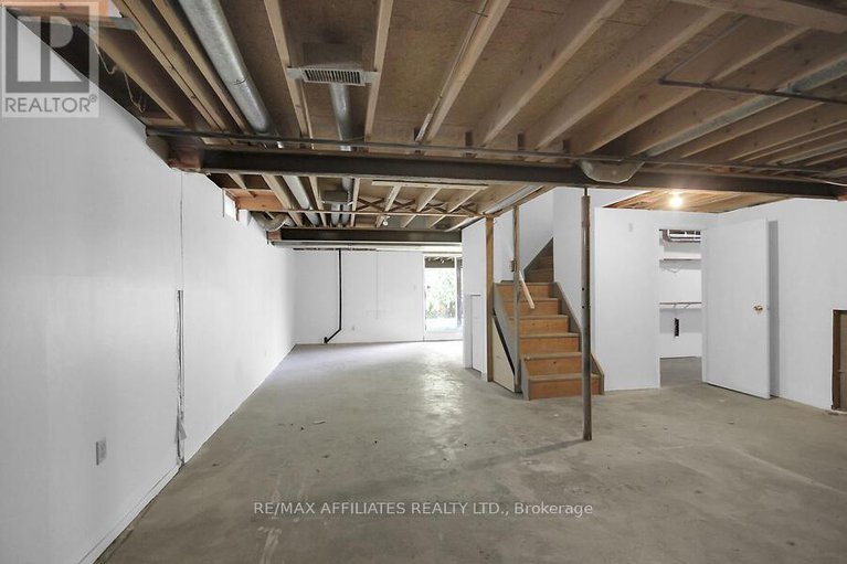 29024113/23-tamblyn-crescent/katimavik/ottawa/ontario/K2L3A5_30