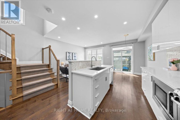 28522931/601-willowmere-way/blossom-parkkemp-parkfindlay-creek/ottawa/ontario/K1T0K2_16