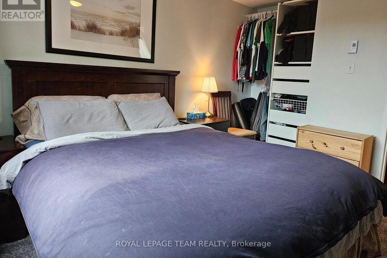 29223889/5-522-riverdale-avenue/old-ottawa-south/ottawa/ontario/K1S1S5_17