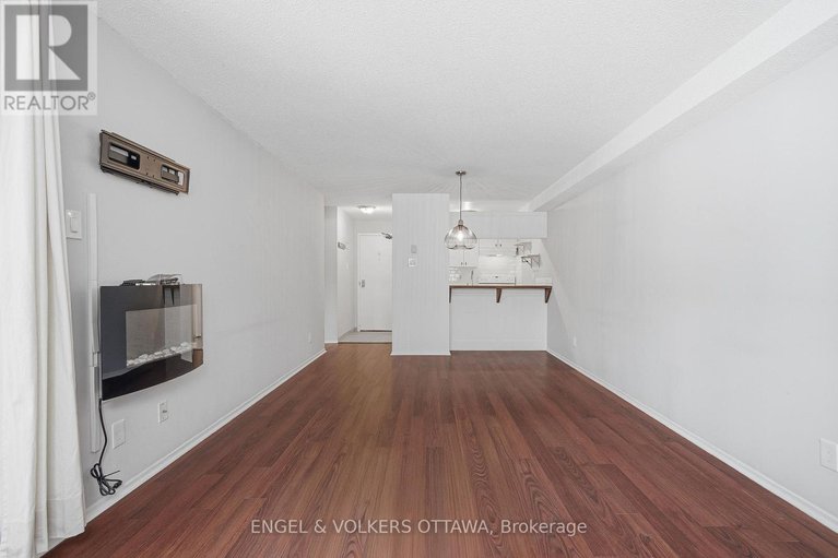 29332901/201-6376-bilberry-drive/orleans-wood/ottawa/ontario/K1C4P6_15