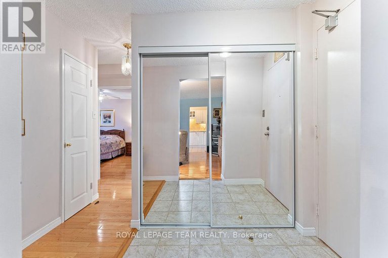29021235/302-665-bathgate-drive/carson-meadows/ottawa/ontario/K1K3Y4_7