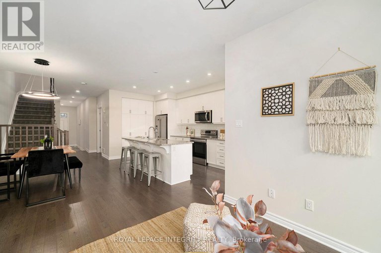 28847950/540-edenwylde-drive/remainder-of-stittsville-area/ottawa/ontario/K2S2K4_7