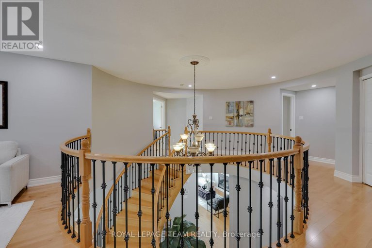 28886612/36-keighley-circle/morgans-grantsouth-march/ottawa/ontario/K2K3H8_25