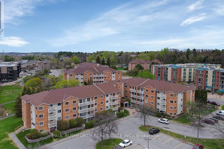 28420179/314-325-centrum-boulevard/bilberry-creekqueenswood-heights/ottawa/ontario/K1E3W8_1