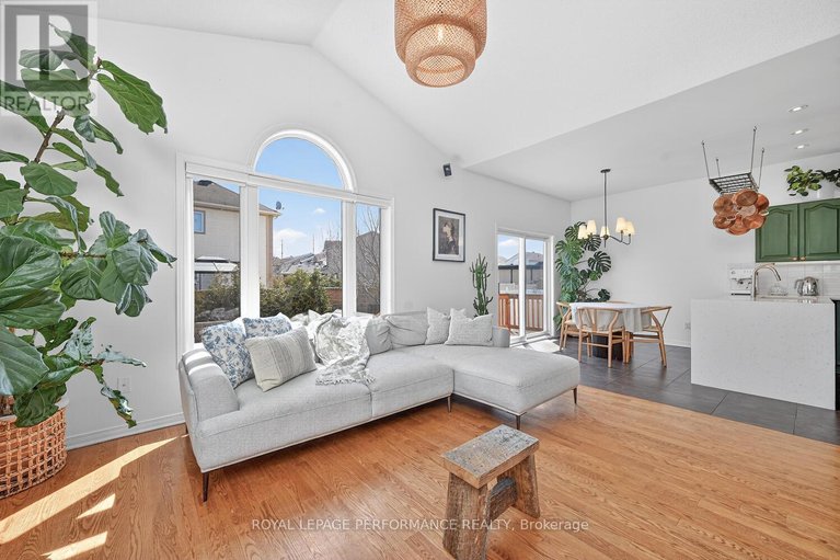 29661849/1665-frenette-street/fallingbrookgardenway-south/ottawa/ontario/K4A4L4_13