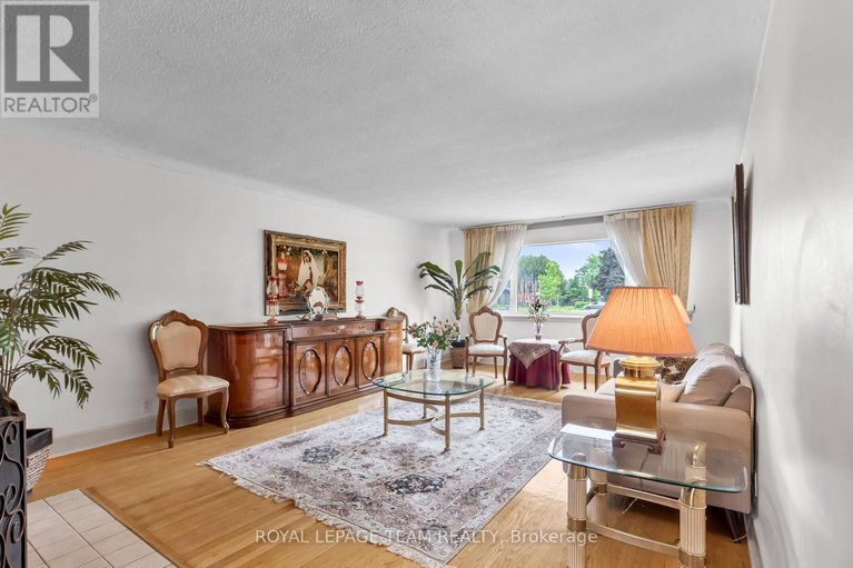 28603549/1916-alta-vista-drive/faircrest-heights/ottawa/ontario/K1H7K6_6