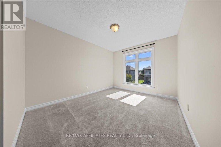 28911964/342-melodie-street/mer-bleuebradley-estatesanderson-park/ottawa/ontario/K1W0H9_36