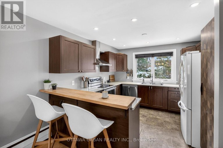 29303300/3-pentry-lane/old-ottawa-south/ottawa/ontario/K1S0X1_8