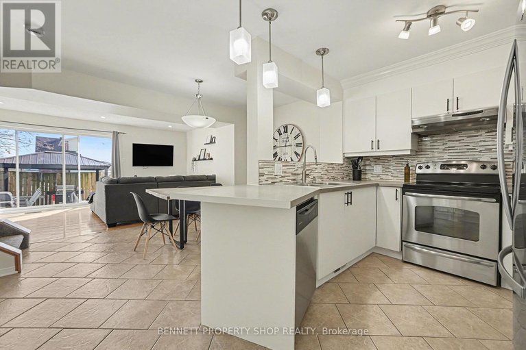 29450115/49-forget-street/embrun/russell/ontario/K0A1W0_8