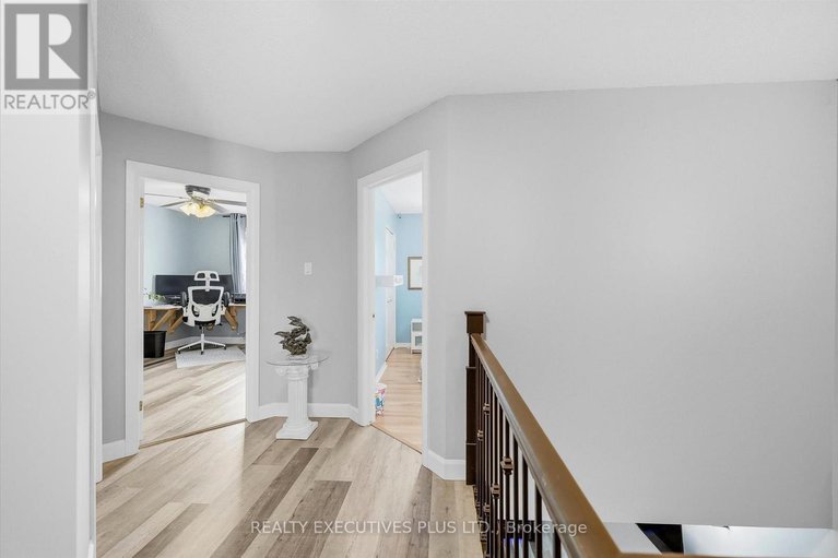 29406183/1110-trillium-place/town-of-rockland/clarence-rockland/ontario/K4K1T1_21