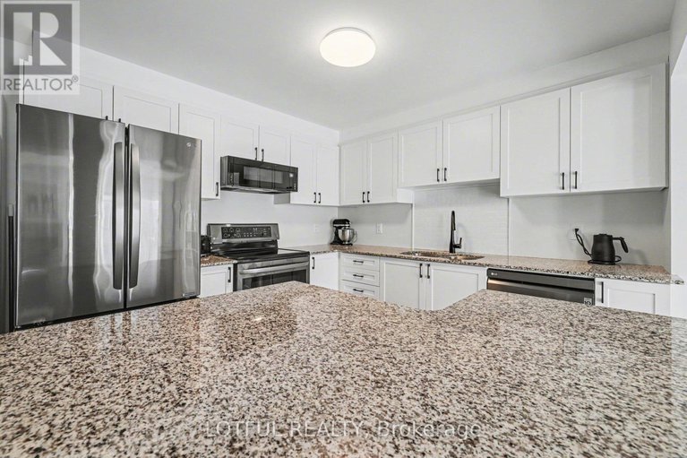 29383914/521-foxlight-circle/emerald-meadowstrailwest/ottawa/ontario/K2M0L9_14