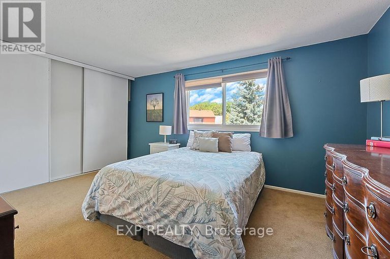28646556/56-b-foxfield-drive/knollsbrook/ottawa/ontario/K2J1P7_28