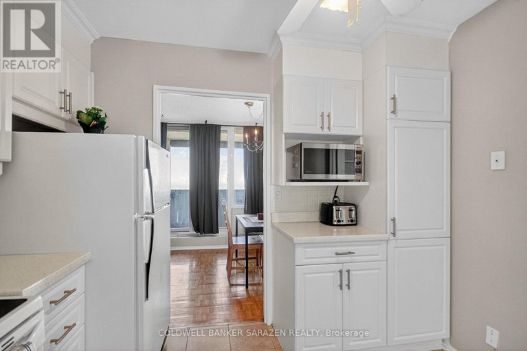 28874951/1901-3360-southgate-road/south-keys/ottawa/ontario/K1V9A6_16