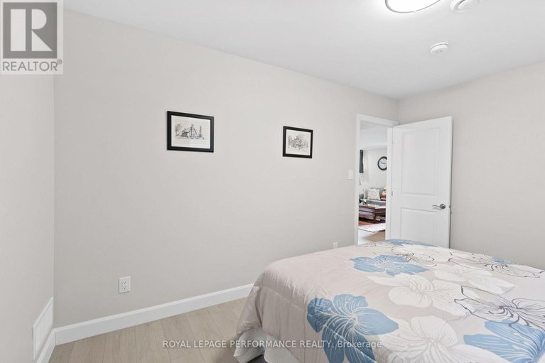 29626647/42-forrester-way/long-sault/south-stormont/ontario/K0C1P0_34