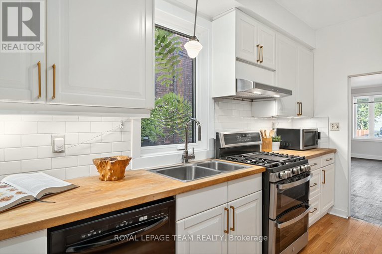 29003194/27-ivy-crescent/lindenlea/ottawa/ontario/K1M1Y1_11
