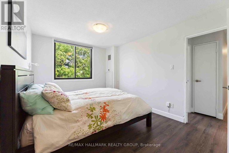 28620616/406-333-chapel-street/sandy-hill/ottawa/ontario/K1N8Y8_11