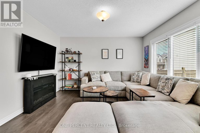 28279096/899-fameflower-street/half-moon-bay/ottawa/ontario/K2J6H3_15