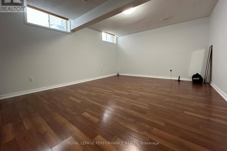 29296392/106-mosswood-court-w/hunt-club/ottawa/ontario/K1V0N6_14