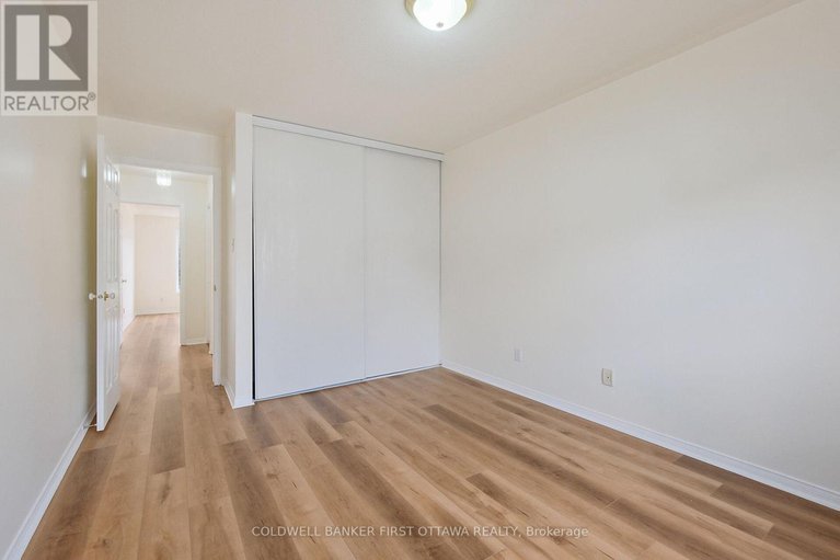 28482188/107-columbia-avenue/hunt-club/ottawa/ontario/K1V1Z3_33