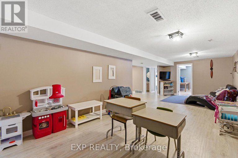 29437071/2174-lemery-street/clarencerockland-twp/clarence-rockland/ontario/K0A1E0_27