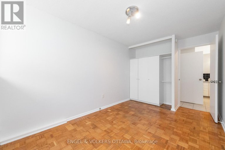 28759787/8-1356-meadowlands-drive-e/borden-farmstewart-farmcarleton-heightsparkwood-hills/ottawa/ontario/K2E6K6_20